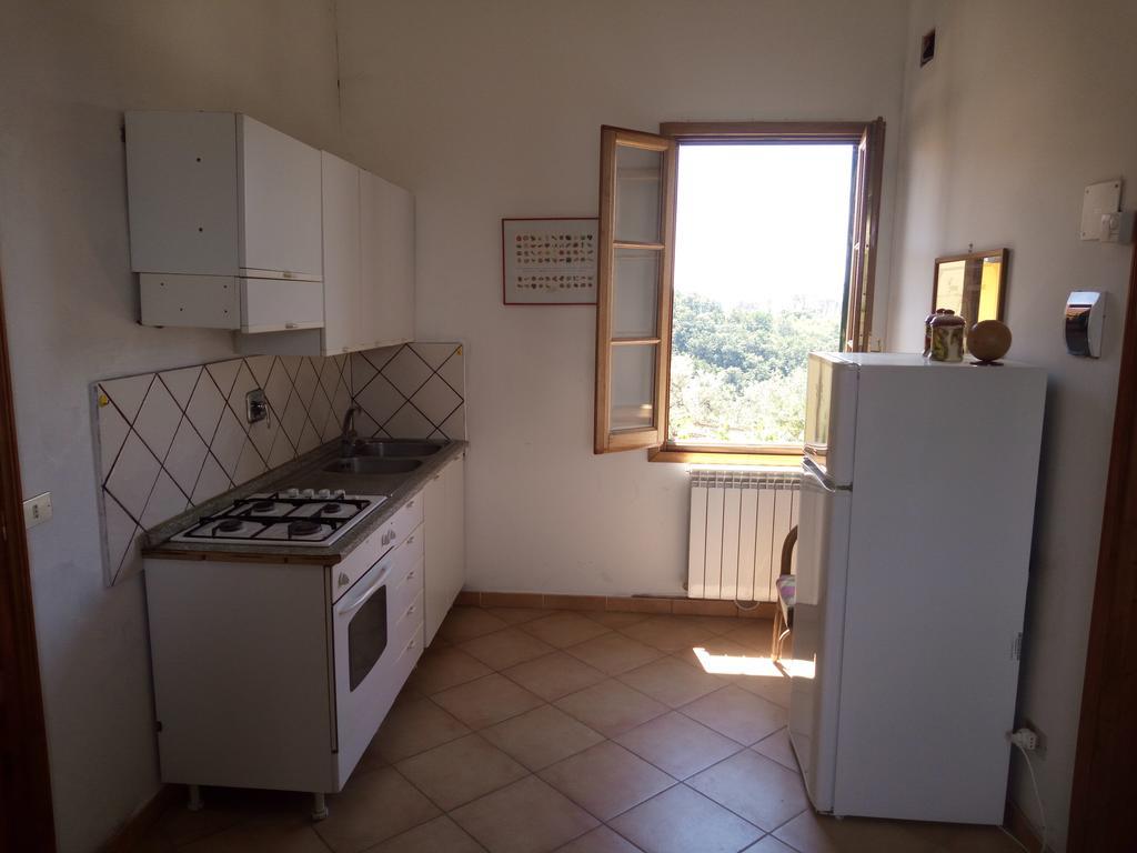 הוילה מונטלופו פיורנטינו Agriturismo Il Cavallone מראה חיצוני תמונה