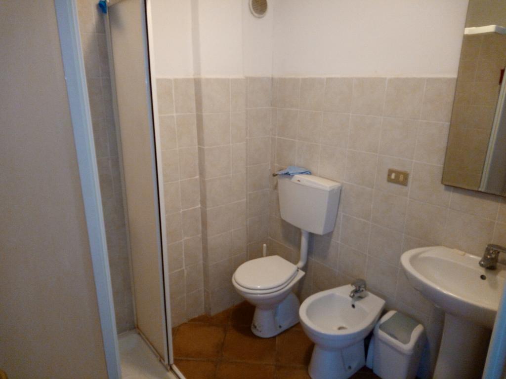 הוילה מונטלופו פיורנטינו Agriturismo Il Cavallone מראה חיצוני תמונה